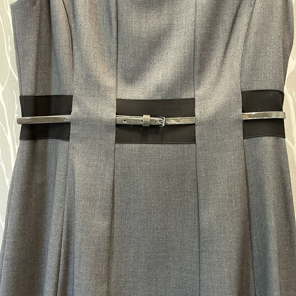 Calvin Klein Size 12 Flattering and Elegant Gray, Black, & White Midi Dress - Picture 5 of 5